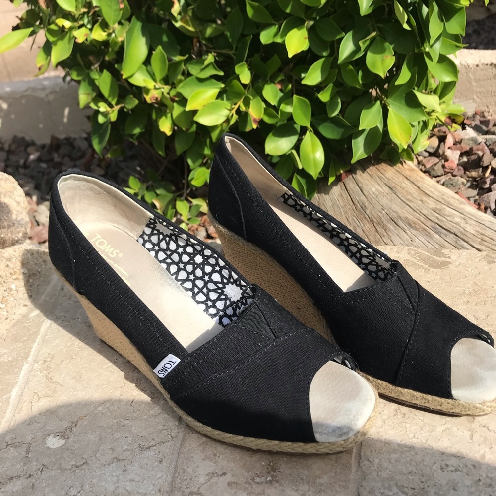 Toms Black Peep Toe Wedges Espadrilles 9